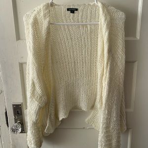 Cropped white cardigan size m